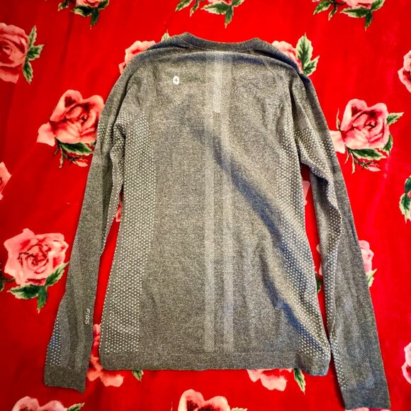 FIGS Salta Seamless Underscrub Long Sleeve Top in Graphite Gray | Size M - Picture 7 of 14